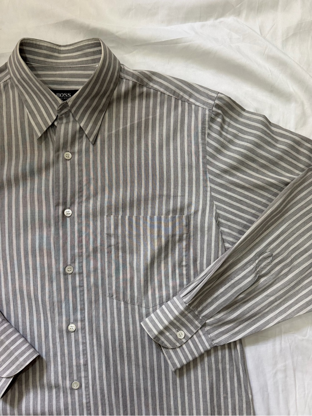 Hugo‎ Boss Men's Button Down Longsleeve Gray White Stripes Size 39 Cotton